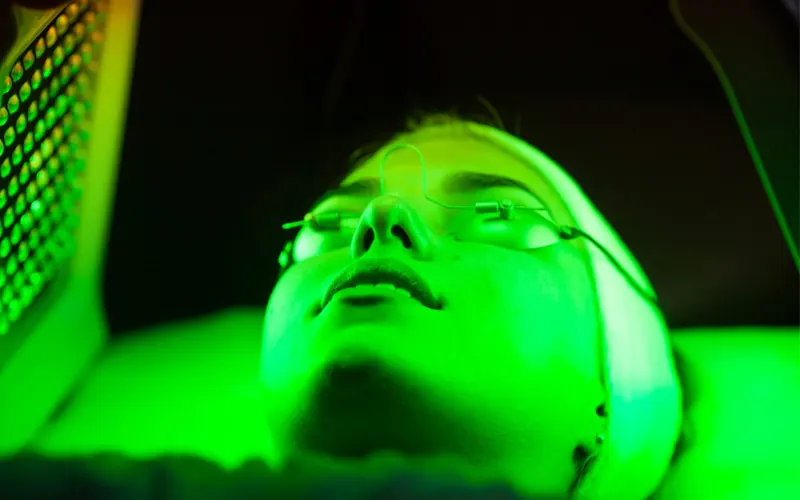 Green Light Therapy: Illuminating Paths to Health and Vitality