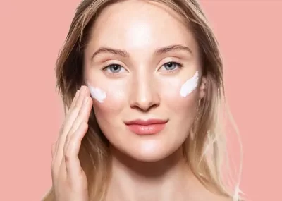 Can I use Red Light Therapy With Retinol? [Must-Know Before Use