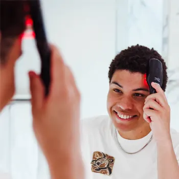 Red/Blue Light Comb by Kiierr