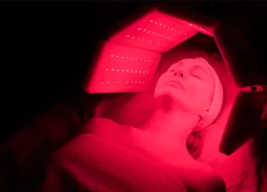 Terapia de luz roja para cicatrices: todo lo que necesita saber sobre sus beneficios y usos