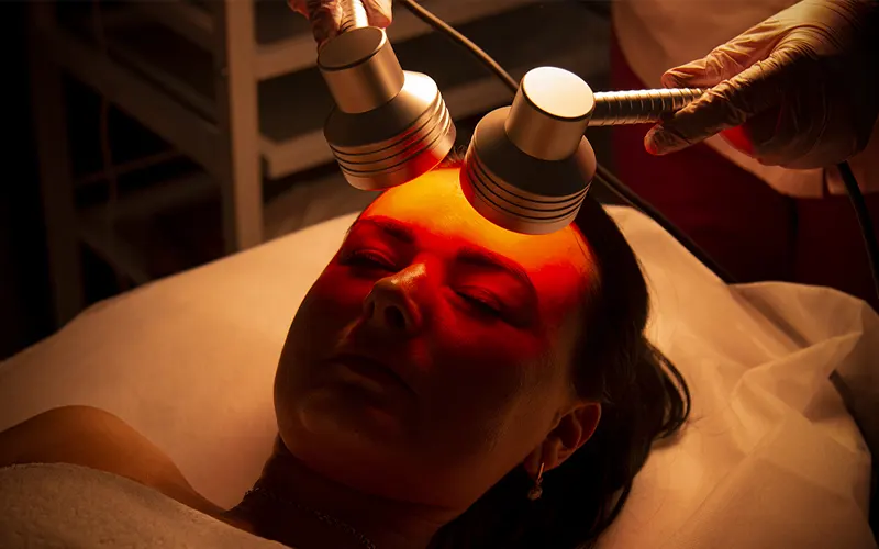 Health Benefits of Red Light Therapy with Skincare